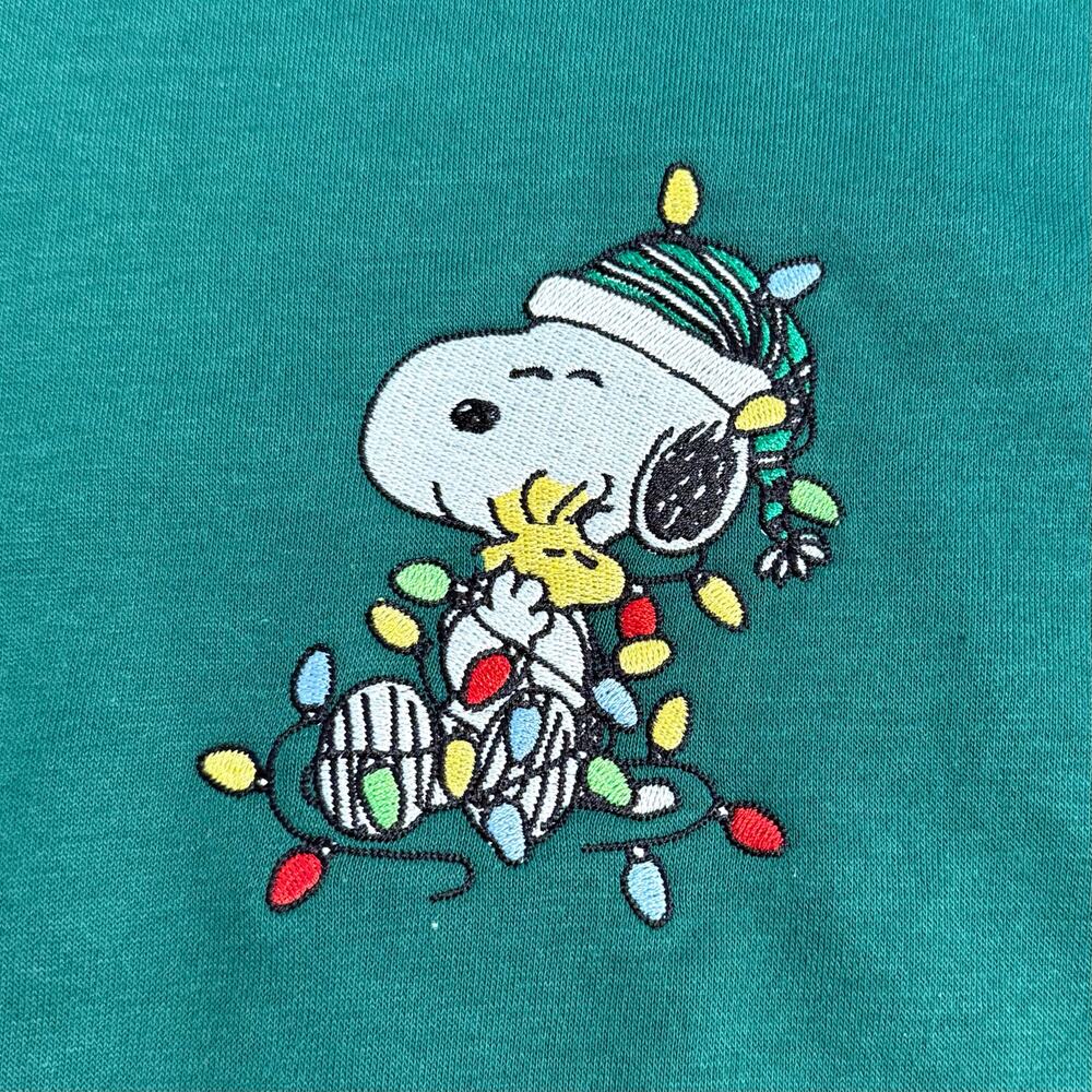 Snoopy Woodstock Sweatshirt Christmas Lights Embroidered Peanuts Unisex Large - Picture 5 of 8